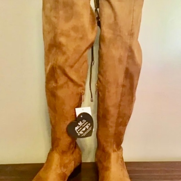 Shoes - NWT~Women’s Room of Fashion Stretchy Over the Knee Sock Boots~Brown~Size 71/2W